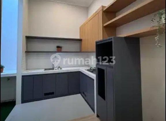 Rumah Cantik di Griya Asri, Pakuwon City, Dekat dengan Its, Pakuwon City Mall 2