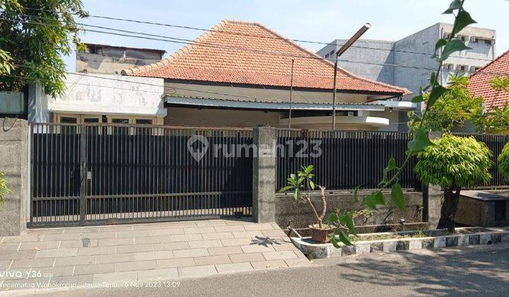 Rumah Bagus Strategis Jalan Komering, Darmo Surabaya Kota  1