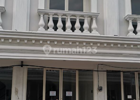 Ruko Royal Palace Dekat Pasar Larangan Sidoarjo