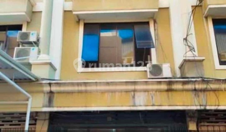 For Sale: Gateway Waru Sidoarjo Shop House, 3 Floors, Near Cito, Bus Terminal For Sale: Gateway Waru Sidoarjo Shop House, 3 Floors, Near Cito, Bus Terminal