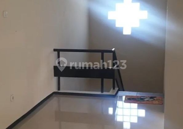 Dijual Rungkut Asri Tengah Surabaya, Baru Renov, Dekat Merr 2