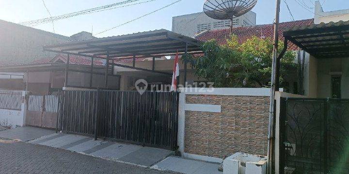 Rumah Bagus Lokasi Strategis Darmo Harapan Indah Surabaya  1