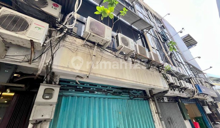 For Sale: Veteran Shop House Surabaya, Close to Kembang Jepun, Tunjungan Plaza 2