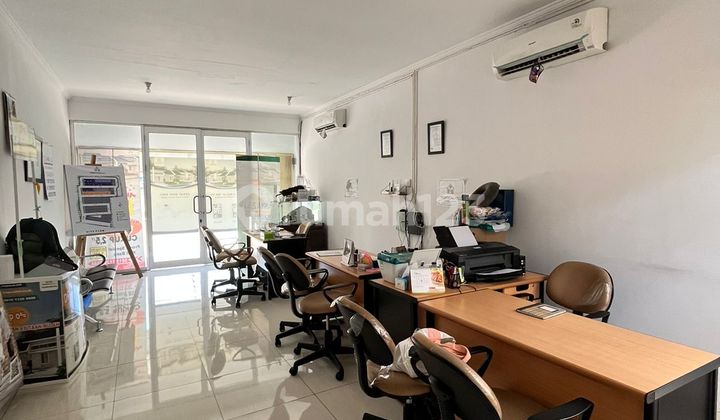 Ruko Dijual Strategis Pinggir Jalan Raya  3