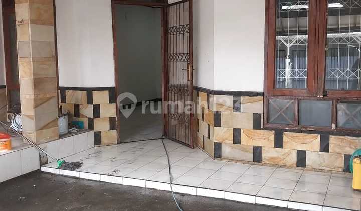 Rumah Disewakan di Graha Raya Bintaro Lokasi Strategis 2
