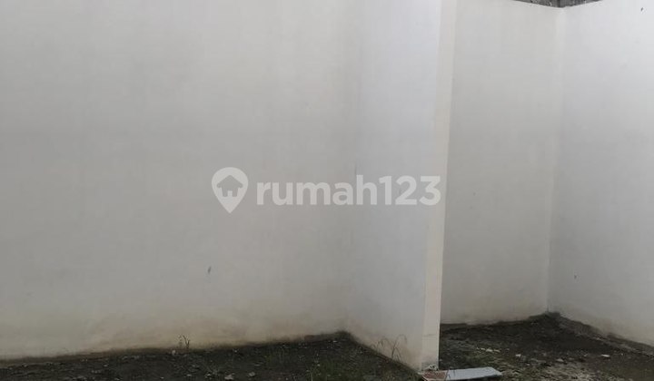 House for Sale in Pamulang Permai, Strategic Location 2