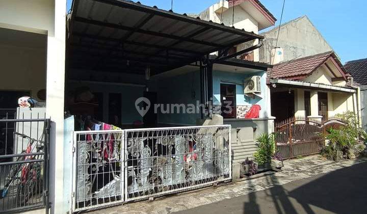 Rumah Dijual di Villa Dago Tol Lokasi Strategis 1