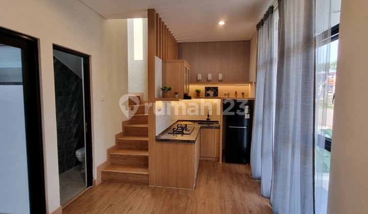 Rumah Dijual 3 Lantai di Pamulang Lokasi Strategis