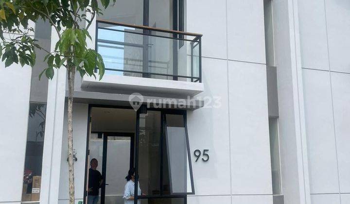 Rumah 2 lantai disewakan di cendana garden karawaci siap huni 1