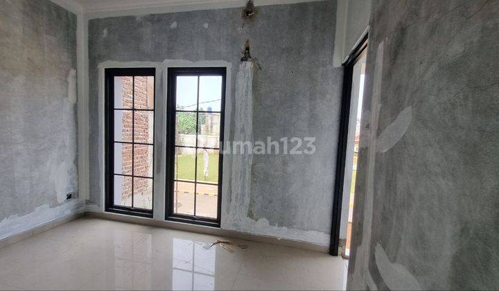 Rumah Dijual 2 Lantai di Serua Indah Bebas Biaya Lokasi Strategis 2