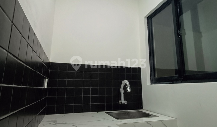 Rumah dijual dekat Bintaro 2 lantai tanpa DP dan biaya biaya