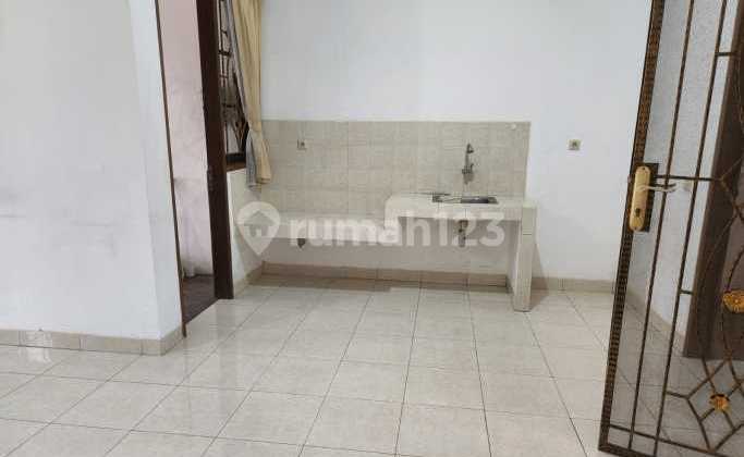Rumah Disewakan di Latinos Bsd Semi Furnished Lokasi Strategis 2