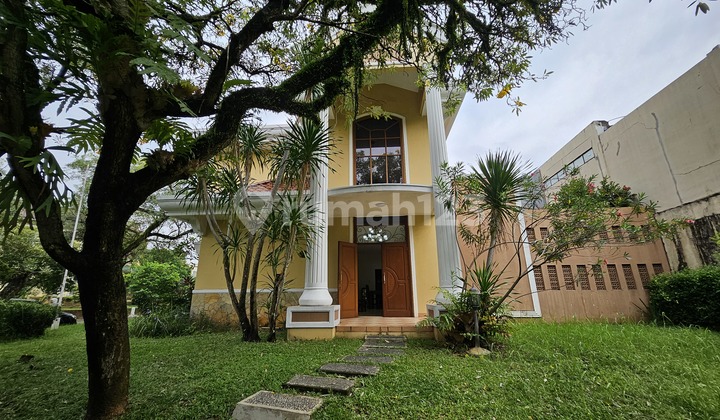 House for rent in Taman Giri Loka, semi-furnished, ready to occupy. House for rent in Taman Giri Loka, semi-furnished, ready to occupy.