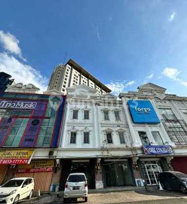 Attached Shophouse for Sale Next to Summarecon Mall Serpong Attached Shophouse for Sale Next to Summarecon Mall Serpong