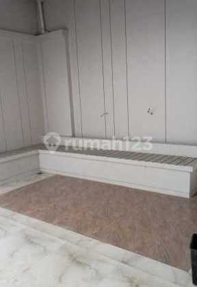 House for sale at the Icon BSD City, Ready to Occupy, Strategic Location 2