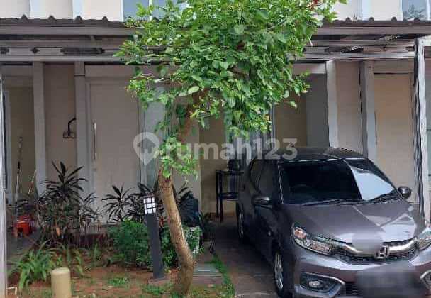 Rumah dijual cepat di Virginia Village Gading Serpong Lokasi Strategis