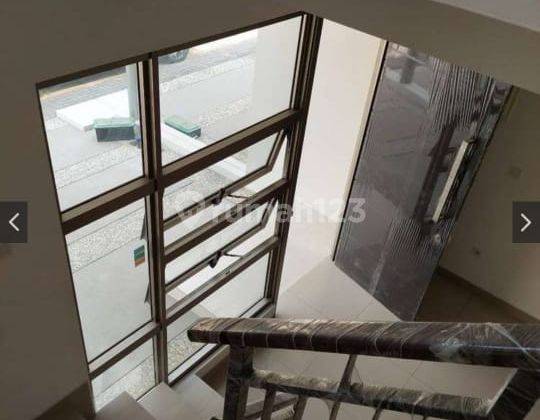 Disewakan Rumah Pik 2 Uk 4.5x10 Sewa 30jt thn 4