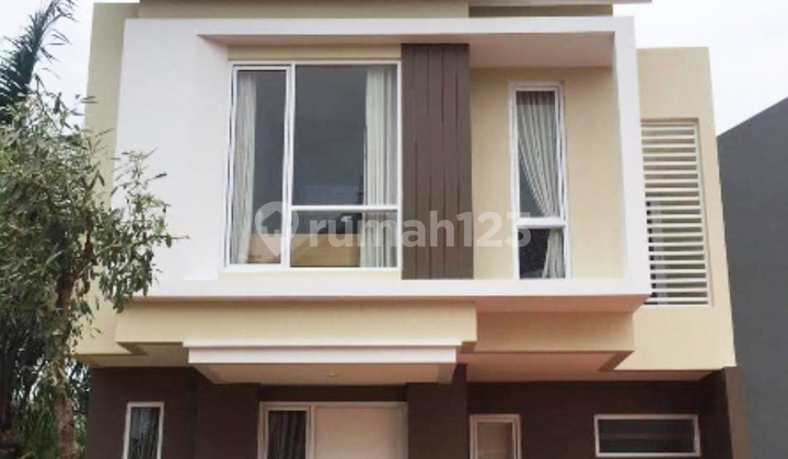 For Sale Cheap 2-Story Malibu Village House in Gading Serpong Near Toll Access, Culinary Center, University