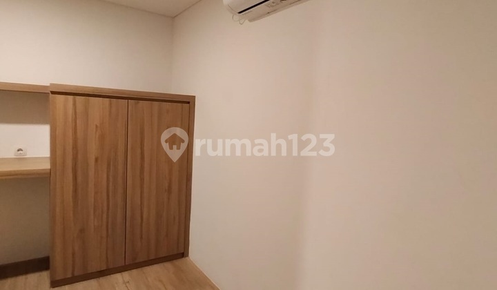 Disewakan Rumah Freja Chic di BSD City Fully Furnished Siap Huni 2