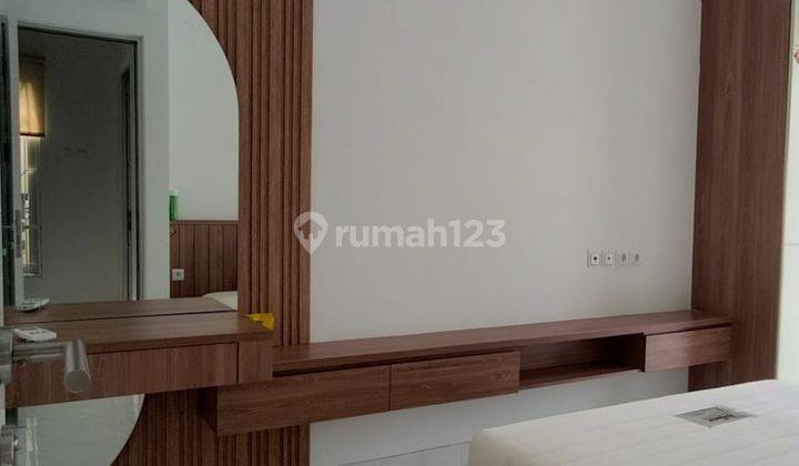 Disewakan Rumah 2 Lantai Cluster Malibu Village Furnished Siap Huni di Gading Serpong 2