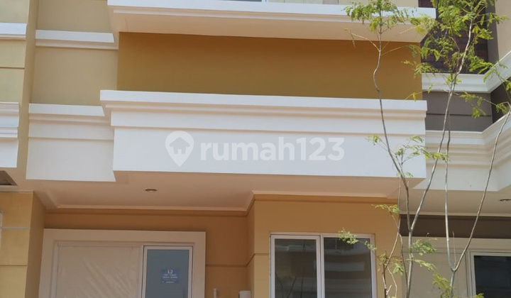 Disewakan Rumah Amarillo Gading Serpong