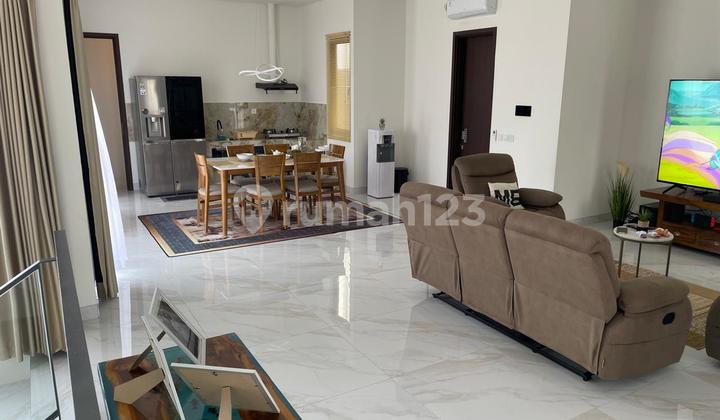 Rumah Hoek Eonna Cluster Aerra Type 9, 3 Lantai Di Bsd City