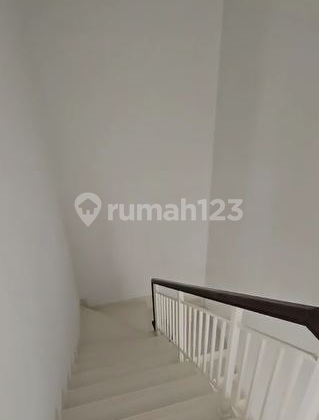 Rumah Sewa Pasadena Gading Serpong, Lokasi di Hoek 2