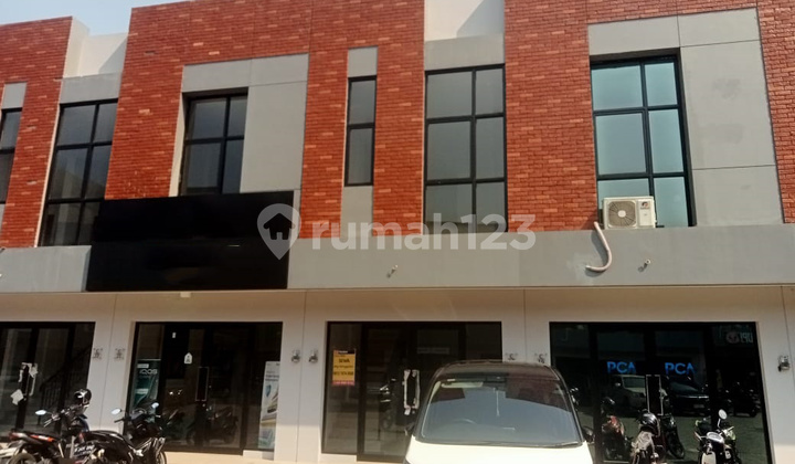 For Rent Yc Shophouse Bsd City 2 Floors Near Green Office Park, Unilever, Aeon Mall For Rent Yc Shophouse Bsd City 2 Floors Near Green Office Park, Unilever, Aeon Mall
