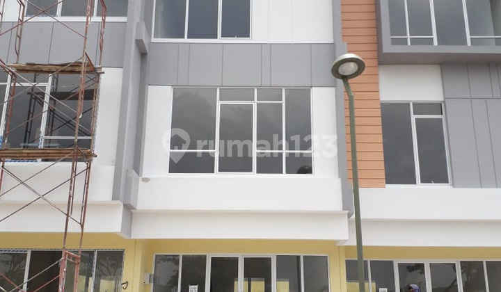 For Rent 3-Story Shop House North Sorrento Gading Serpong For Rent 3-Story Shop House North Sorrento Gading Serpong