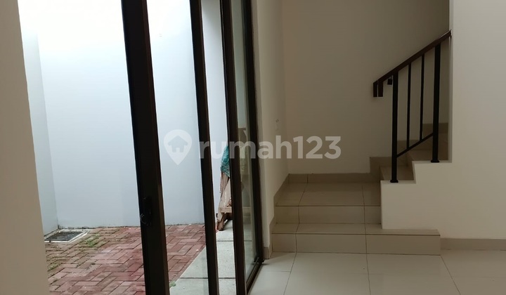 For Rent Prestigia The Eminent House in BSD City Near Prasetya Mulya University, Aeon Mall, BSD Toll Road Access 2