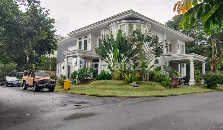 Luxury Home The Green Manhattan Forum BSD City, Located on the Corner