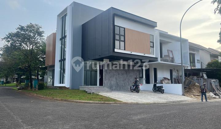 Rumah Mewah The Icon Eternity BSD City, Lokasi di Hoek, Bangunan Mandiri, Dekat Akses Tol BSD