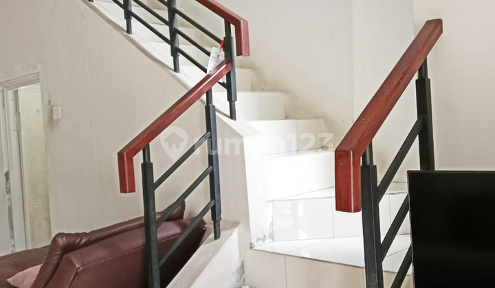 Disewakan Rumah 2 Lantai Cluster Azalea Summarecon Gading Serpong 2