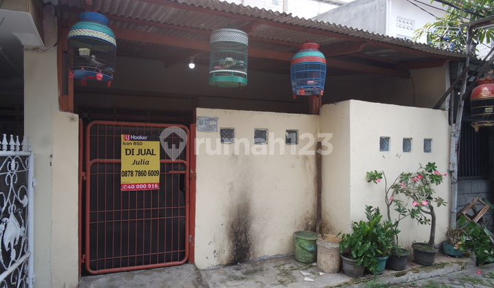 For Sale 1-Story House in Villa Regensi 2 Tangerang, Close to Tangerang and Jakarta Toll Road Access 2