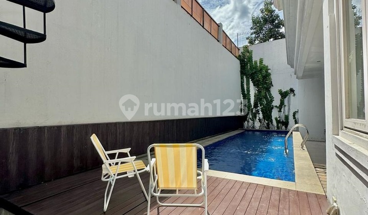 Luxury House in BSD City Provence Parkland Fully Furnished With Swimming Pool, Near City Park, Toll Road Access