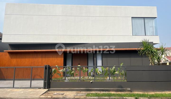 Rumah Mewah di Kencana Loka BSD City, Lokasi Hoek, Fully Furnished Siap Huni