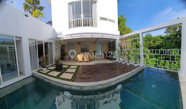  Beautiful Villa for Sale Near iTDC NUSA DUA 2