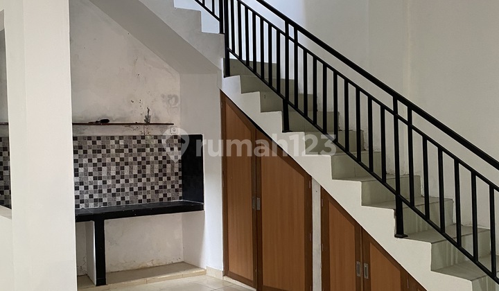 Rumah 2 Lantai Modern Minimalis Deket UNUD 13