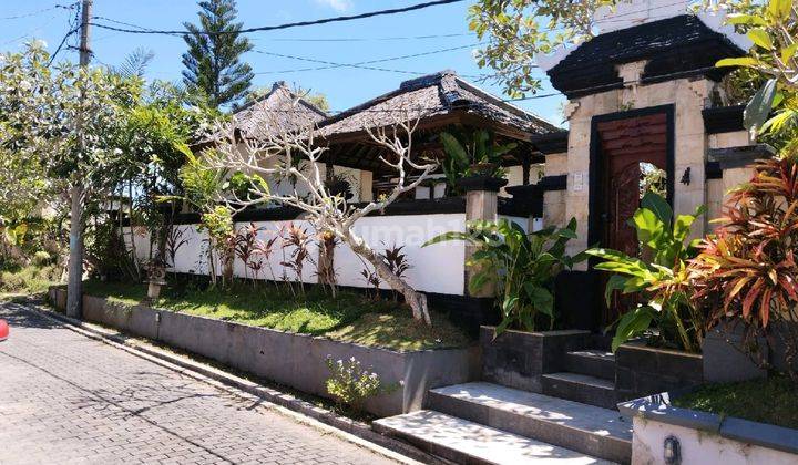 Villa Klasik Dipantai Melasti 1