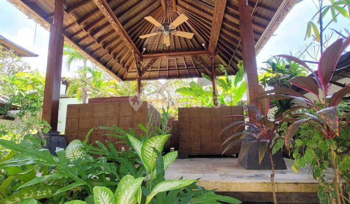 Villa Klasik Dipantai Melasti 3