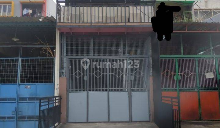 Rumah/ruko 3lantai daerah bisnis Teluk Gong SHM 1