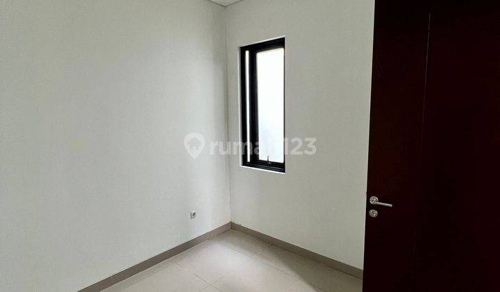 Rumah brand New metland Puri hoek 2lantai ukuran 6x1 Baru 4