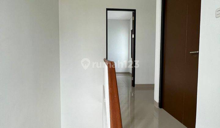 Rumah brand New metland Puri hoek 2lantai ukuran 6x1 Baru 10
