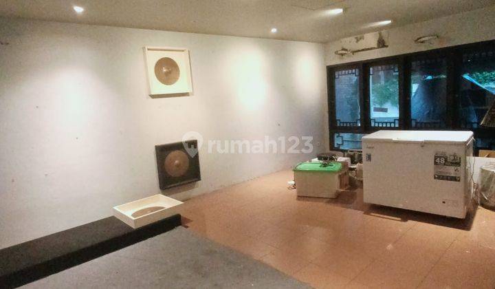 Dijual bekas restoran kemang raya 2lantai 800m daerah elit SHM 4