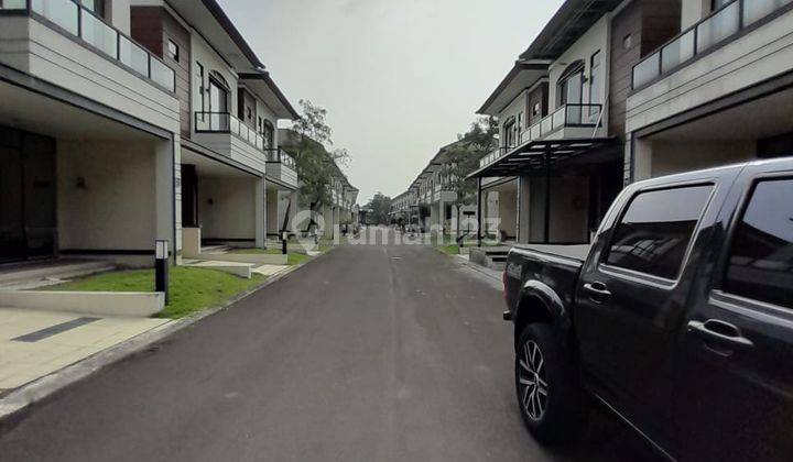 Dijual Rumah 2lantai 7x11 belakang sudah canopy lavon city Baru 2