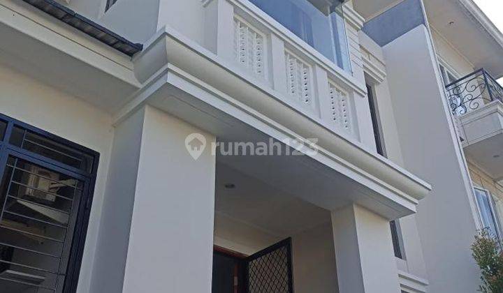 Dijual Rumah 2lantai siap huni semi furnish Bagus 1