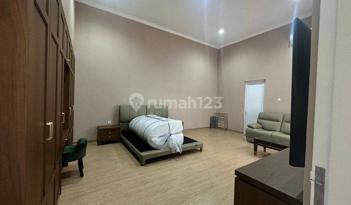 Dijual Rumah luxury ada kolam renang 899m2 siap huni SHM 2