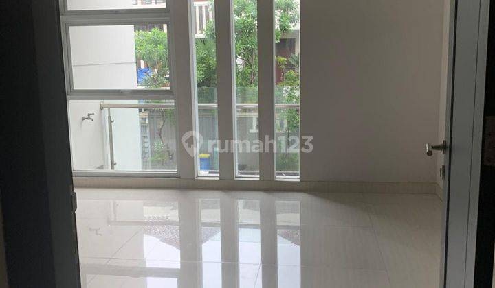 Rumah 2lantai siap huni Permata Buana 144m2 Utara  2