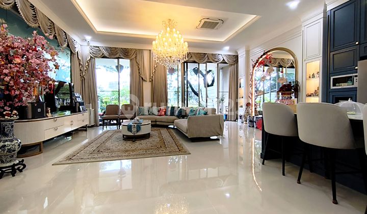 Luxury House with Greenlake Lake View 250M2