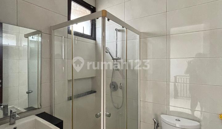 Rumah Greenlake City 126m2 Rapih